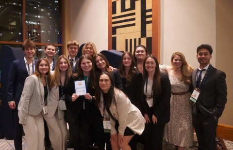 UNH AMA students at conference.