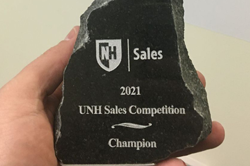 unh-sales-comp-trophy